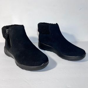 Skecher On-the-GO Joy Happily Cozy Sherpa Lined Ankle Boots